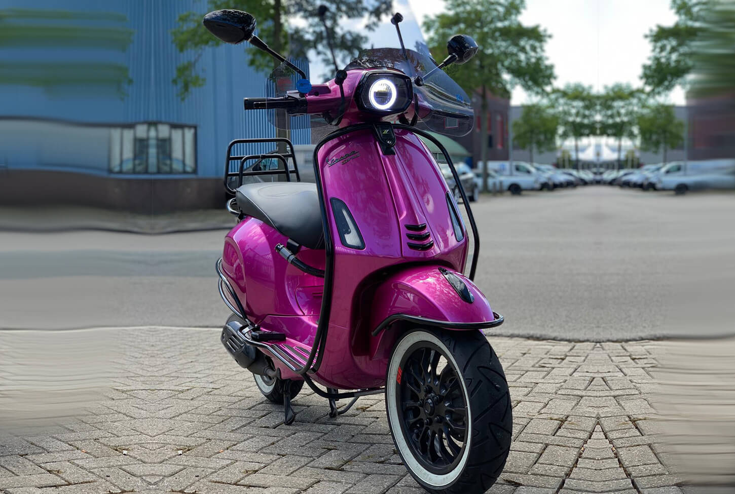 Autobedrijf \u0026 Autospuiterij Ve\u0026Ve Waverveen | Kleurwijziging Vespa