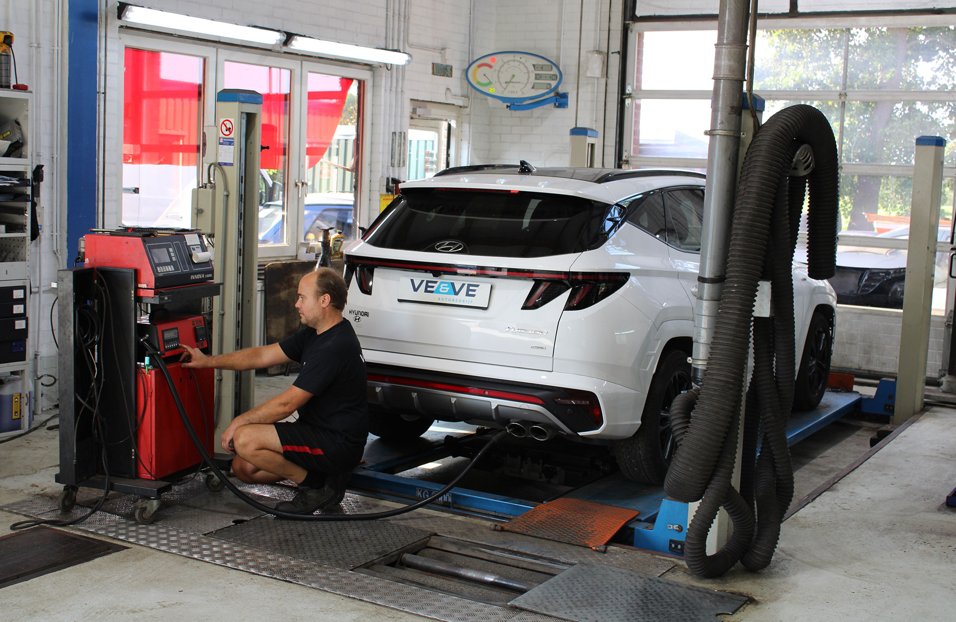 Universele autogarage in De Ronde Venen